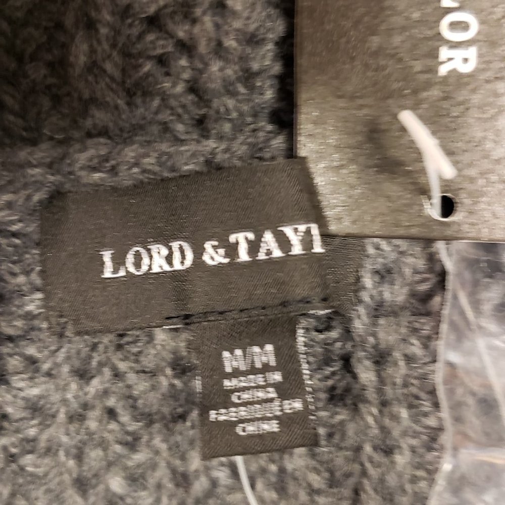 NEW Lord & Taylor Sweater - Picture 3 of 5